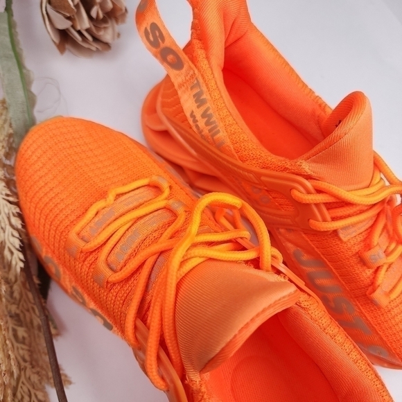 🔴 Orange Woman's Cross Trainer Running Sneakers Sz 37 - Picture 11 of 12